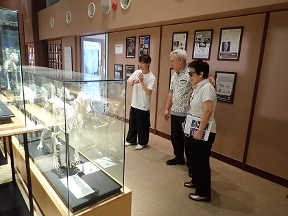 タイWalailak大学獣医学部学部長と副学部長がいのちの博物館に来館