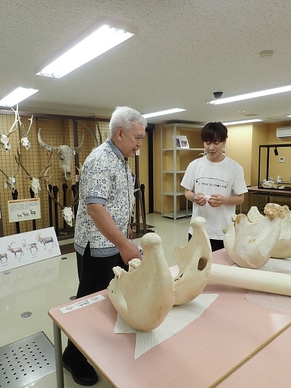タイWalailak大学獣医学部学部長と副学部長がいのちの博物館に来館