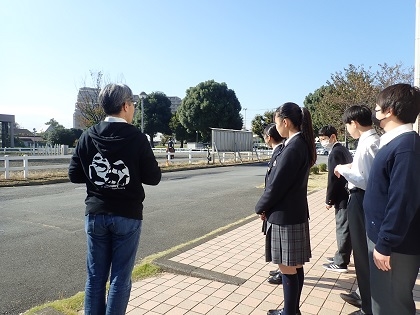 いのちの博物館に横浜創英中1年生が来館