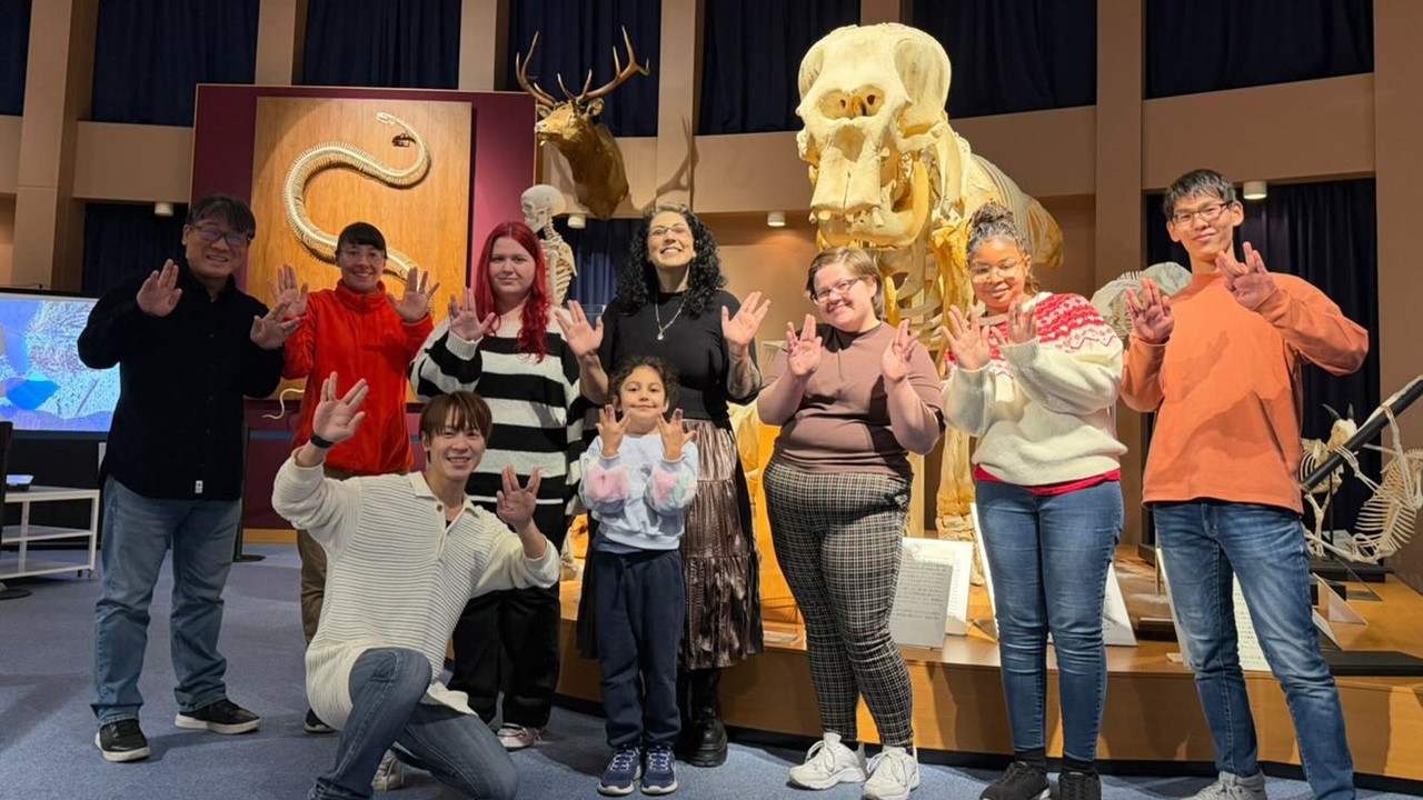 北イリノイ大学の皆様がご見学されました ～ Guests from Northern Illinois University visited and toured our museum.