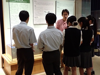 桐蔭学園高等学校の皆さんが来館されました