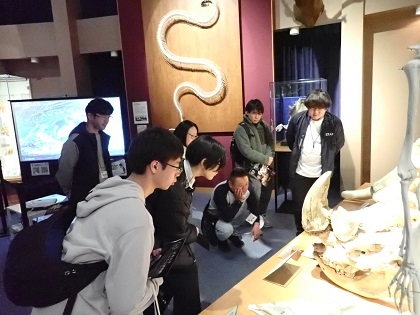 「淡水ガメ情報交換会・水辺の外来種研究集会」の企画で 学生サークル｢ミュゼット｣がガイドツアーを行いました