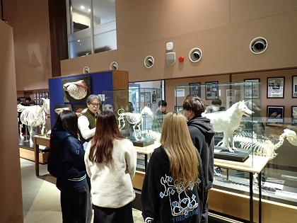 食品生命科学科がいのちの博物館で授業「生理学実習」