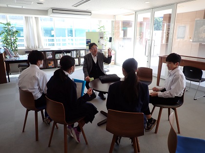 川上館長の説明