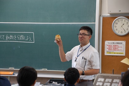 足立区竹の塚中学校